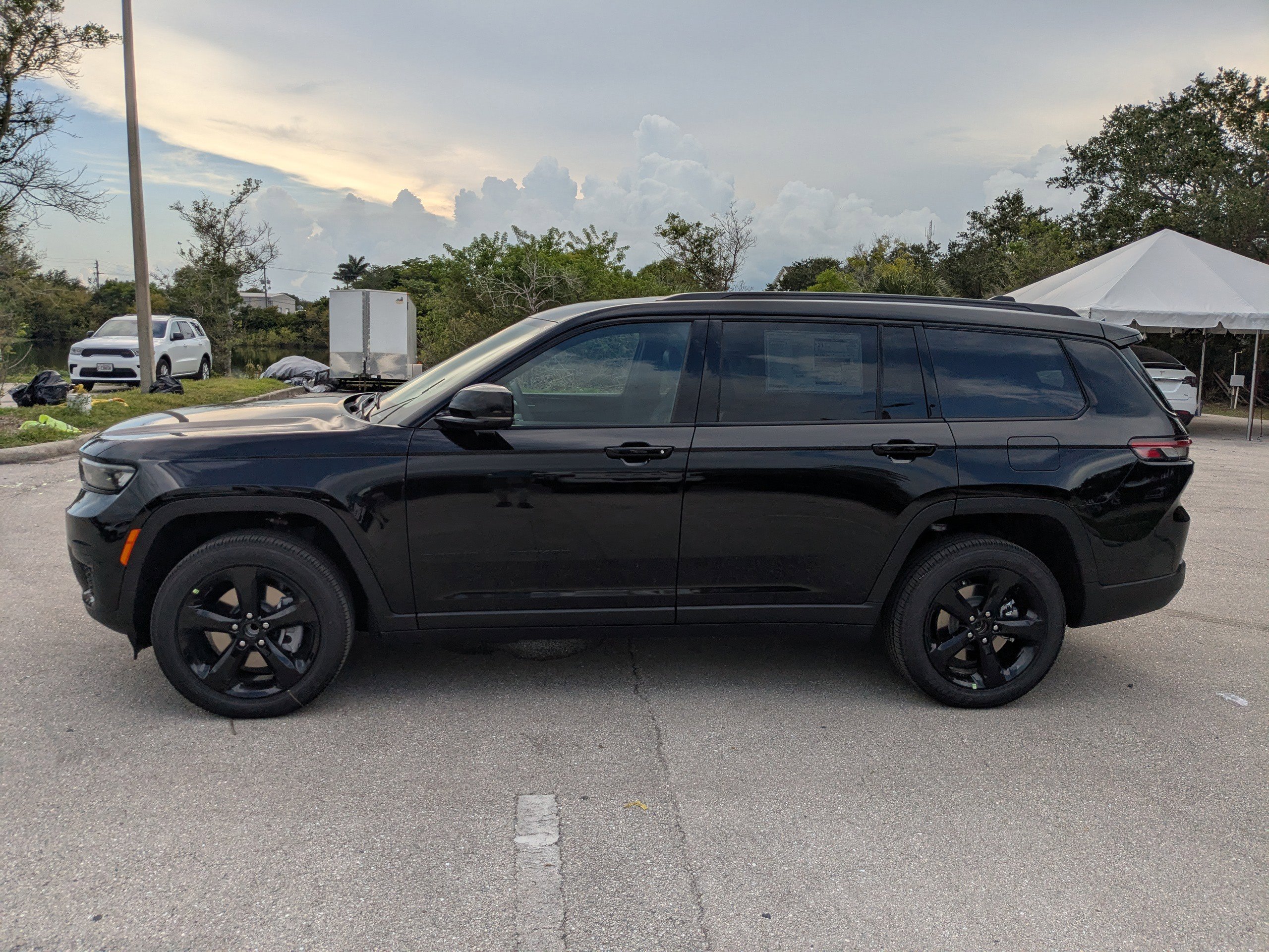 2025 Jeep Grand Cherokee Altitude photo 6