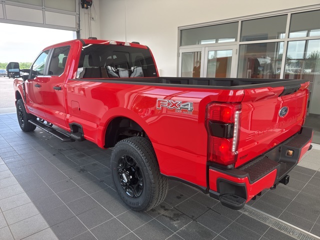 2025 Ford F-350 XL photo 3