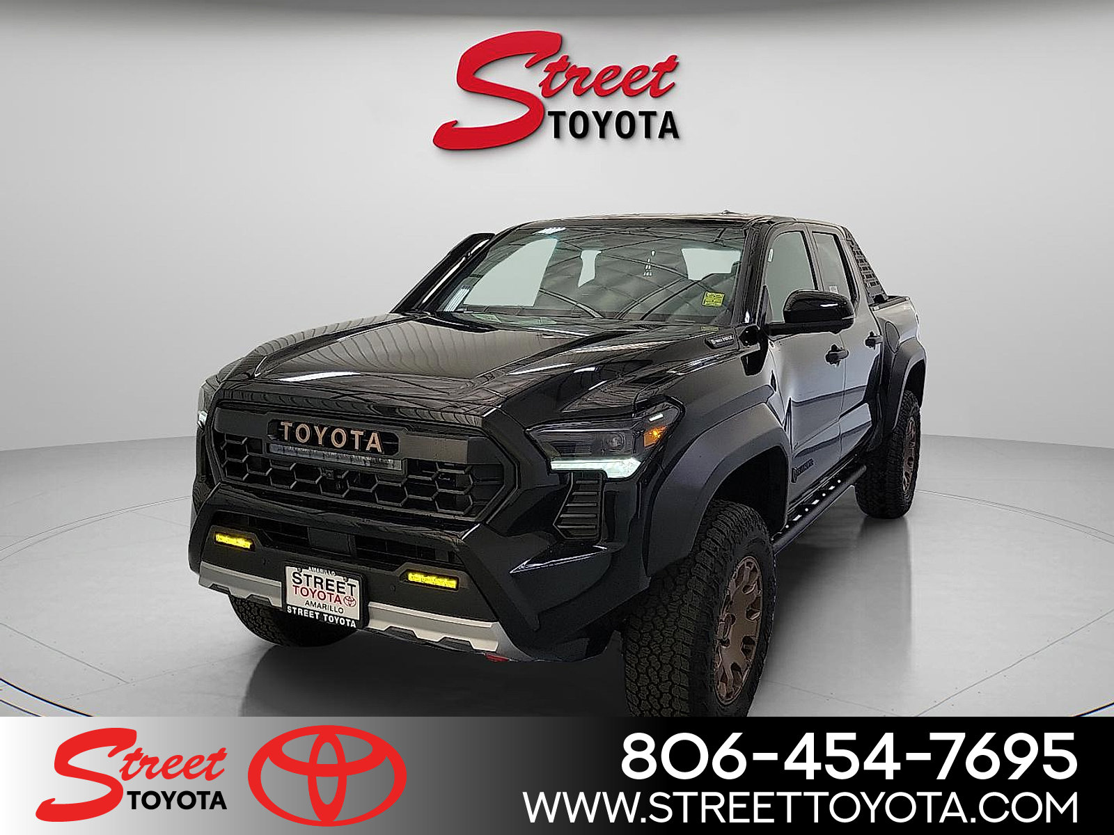 2025 Toyota Tacoma Trailhunter's photo