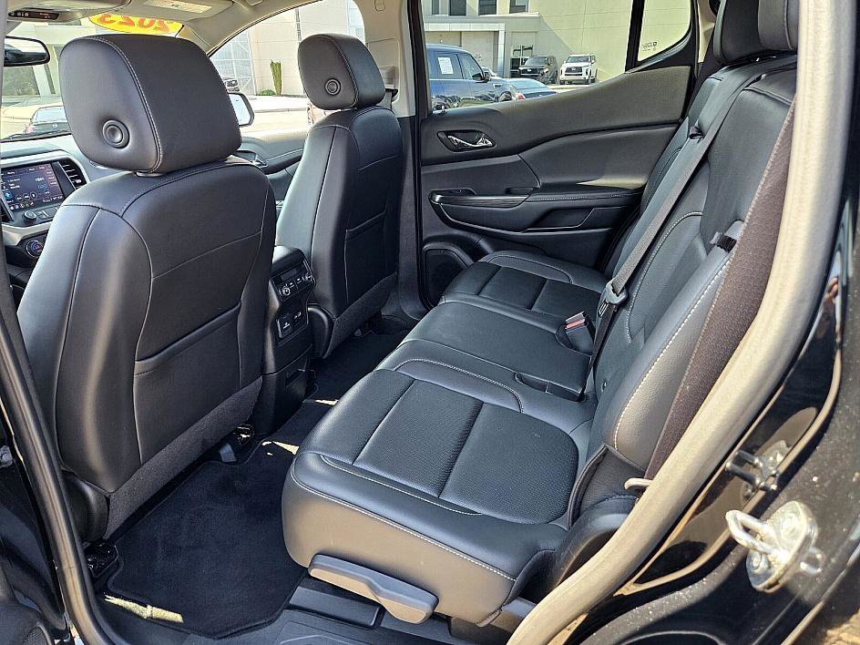 2023 Gmc Acadia SLT photo 6