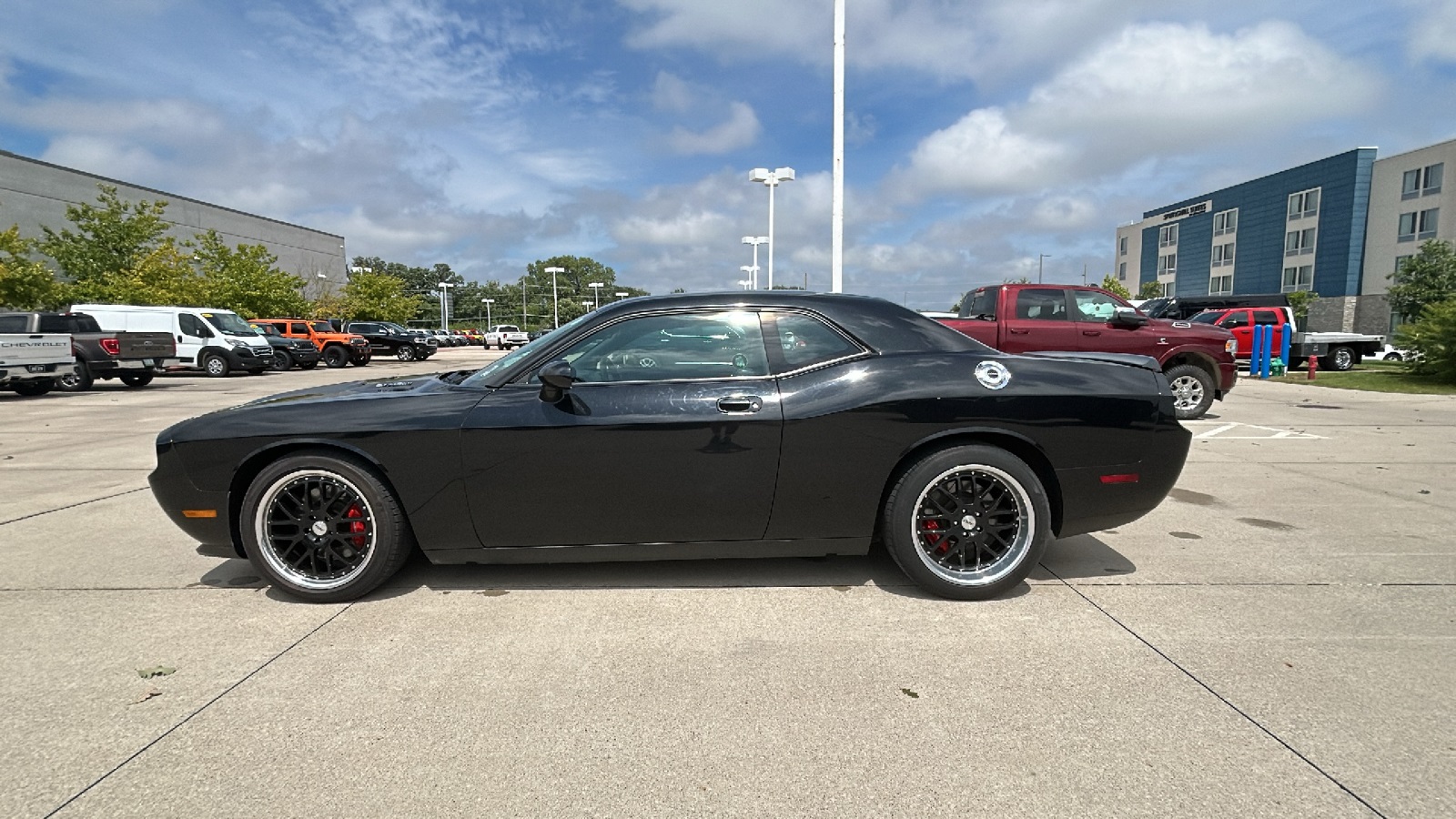 2008 Dodge Challenger SRT8 photo 6