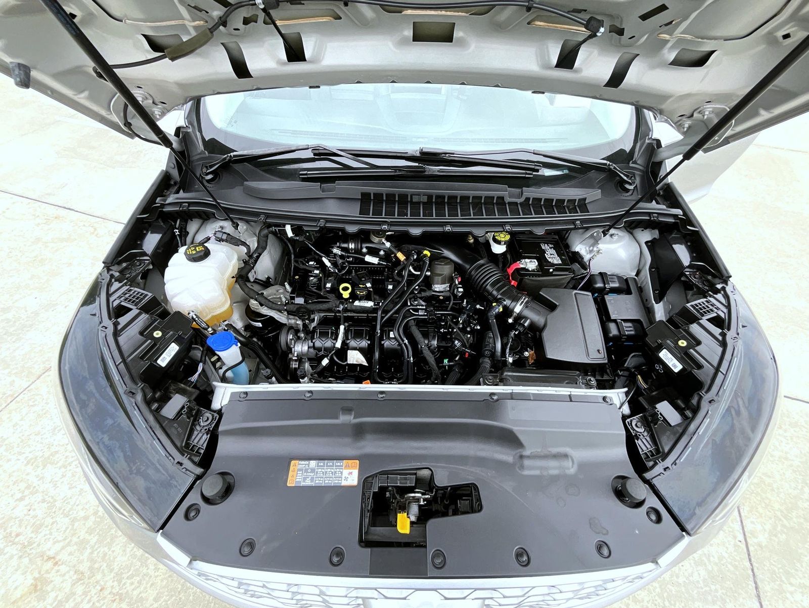 2024 Ford Edge SEL photo 24