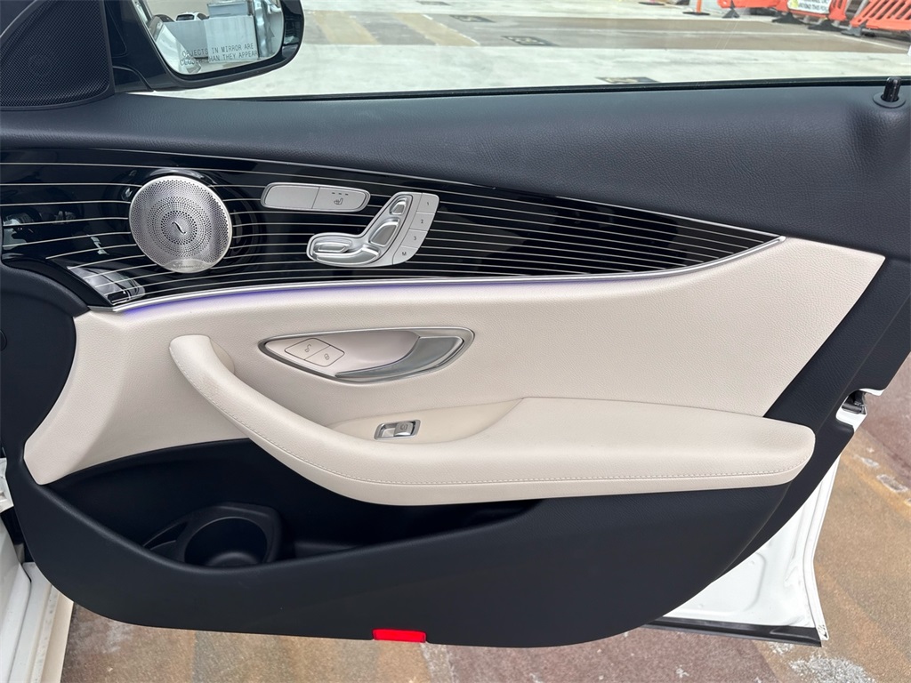 2022 Mercedes Benz E 350 photo 5
