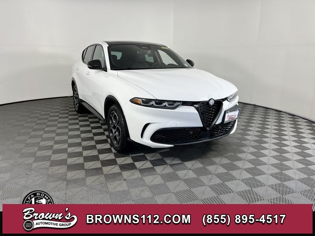 2025 Alfa Romeo Tonale Base