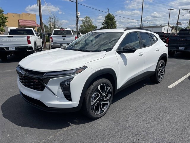 2025 Chevrolet Trax photo 3