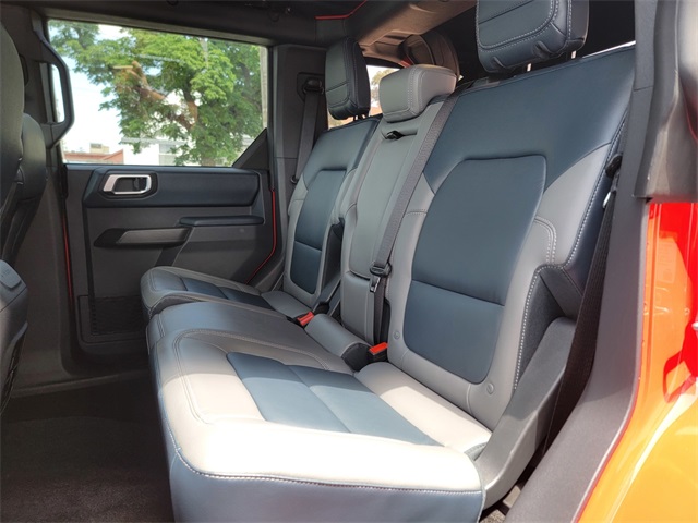 2024 Ford Bronco Outer Banks photo 13