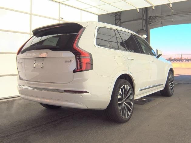 2025 Volvo XC90 Plus photo 2