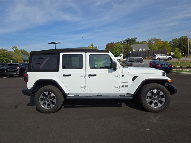 2021 Jeep Wrangler Unlimited Sahara photo 2