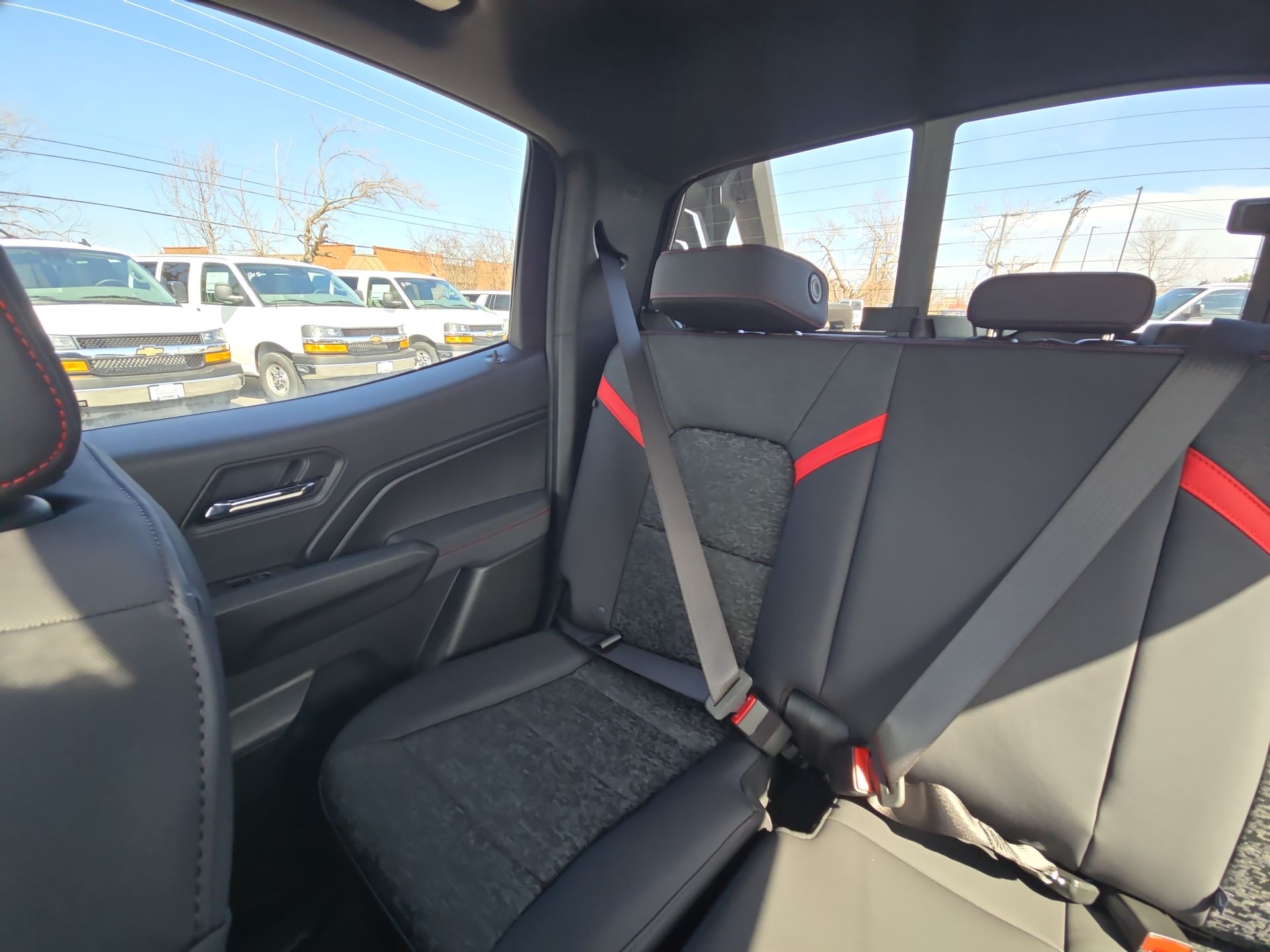 2025 Chevrolet Colorado Z71 photo 12