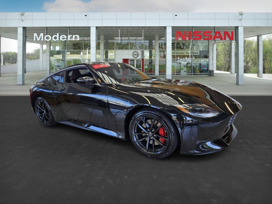 2025 Nissan Z Performance photo 2