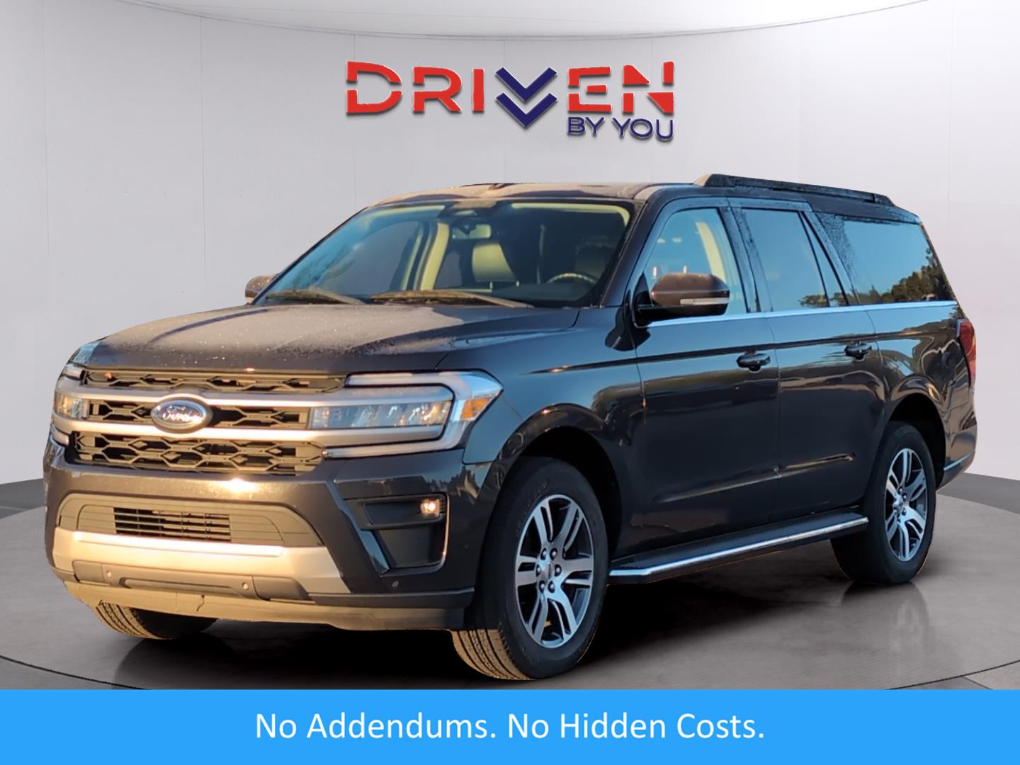 2022 Ford Expedition XLT's photo