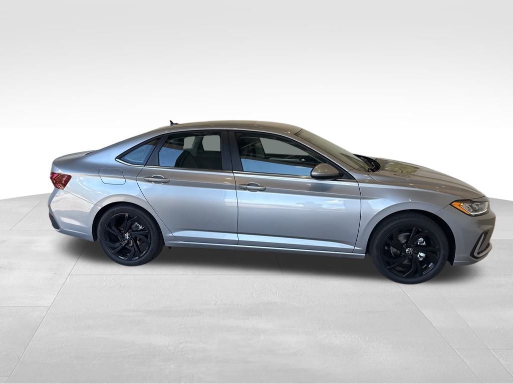 2025 Volkswagen Jetta 1.5T SE photo 5