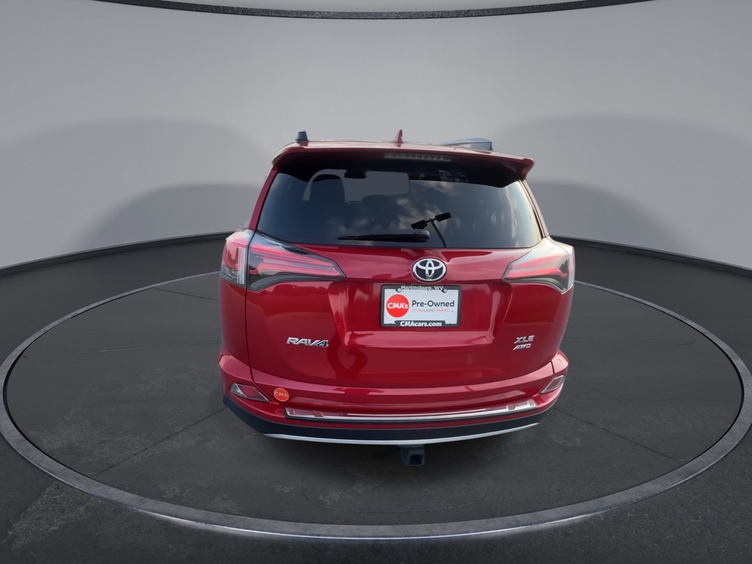 2017 Toyota RAV4 XLE photo 7