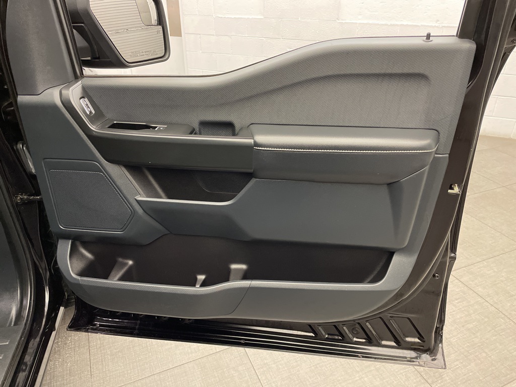 2022 Ford F-150 XL photo 22