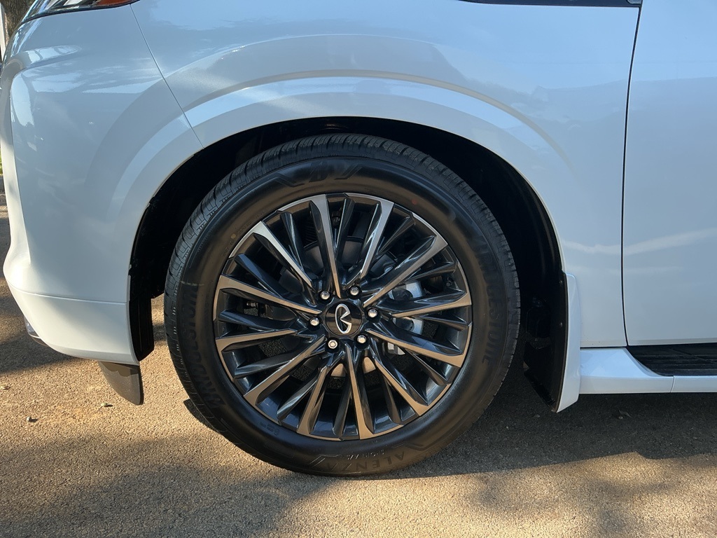 2026 Infiniti QX80 photo 4