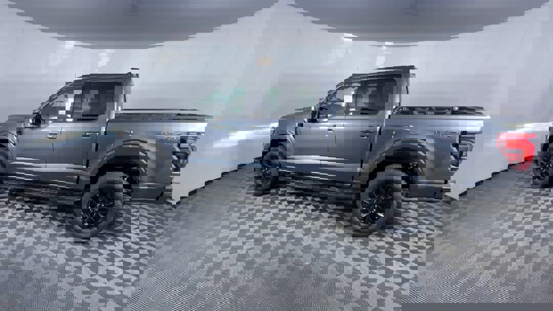 2025 Ford F-150 Lariat photo 6