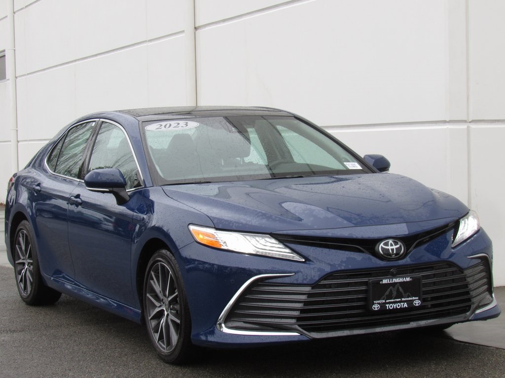 2023 Toyota Camry XLE photo 2