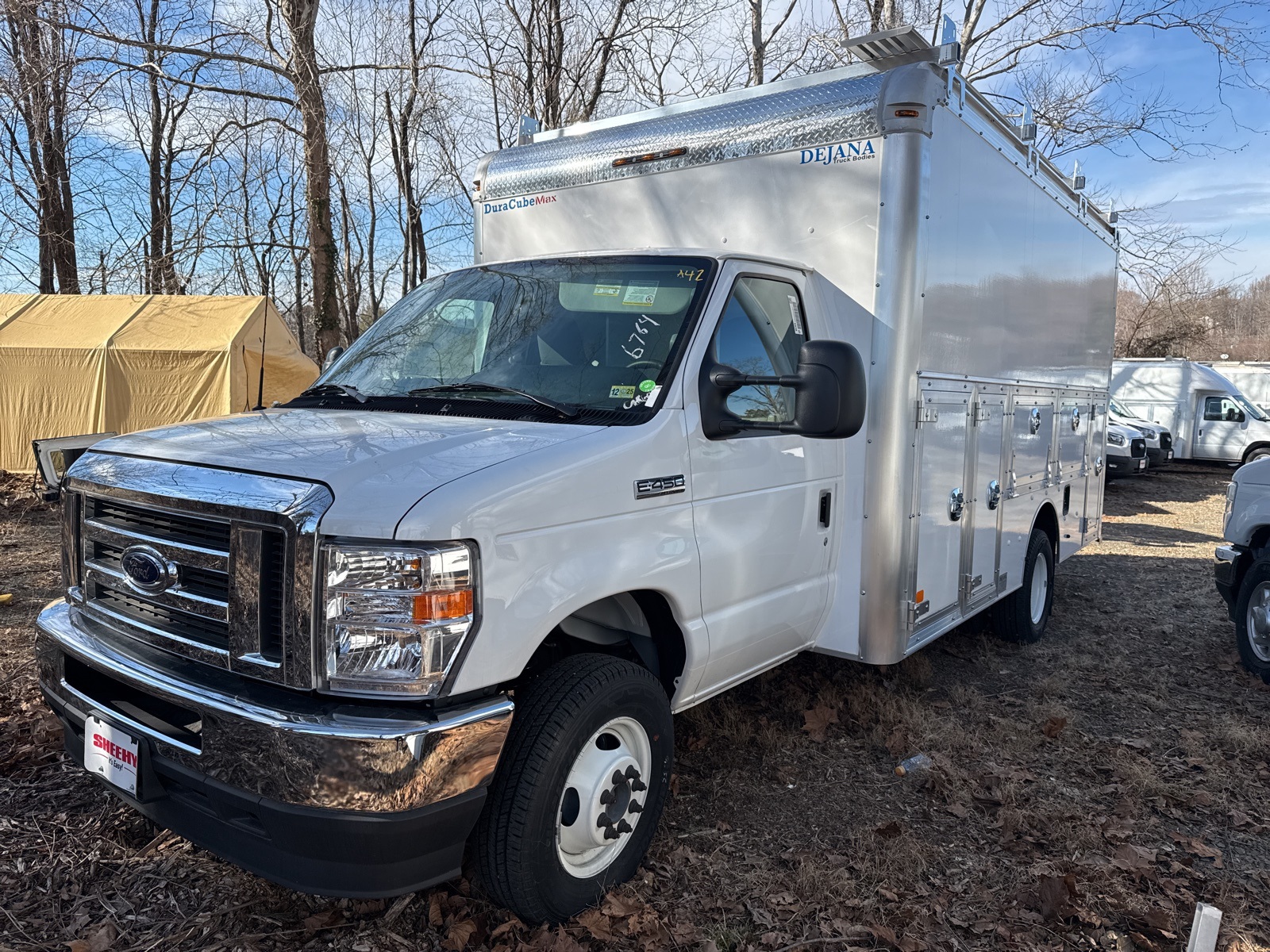 2024 Ford E-450 photo 3