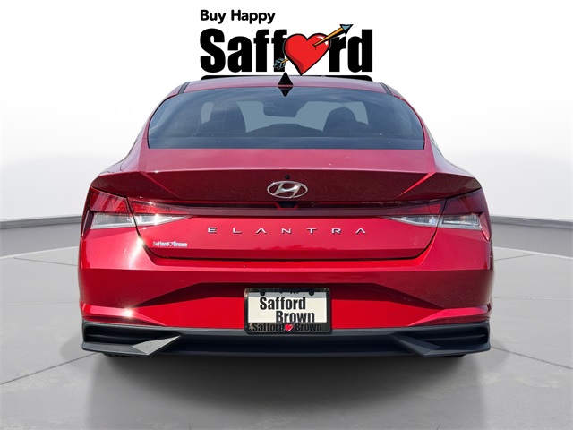 2023 Hyundai Elantra SEL photo 7