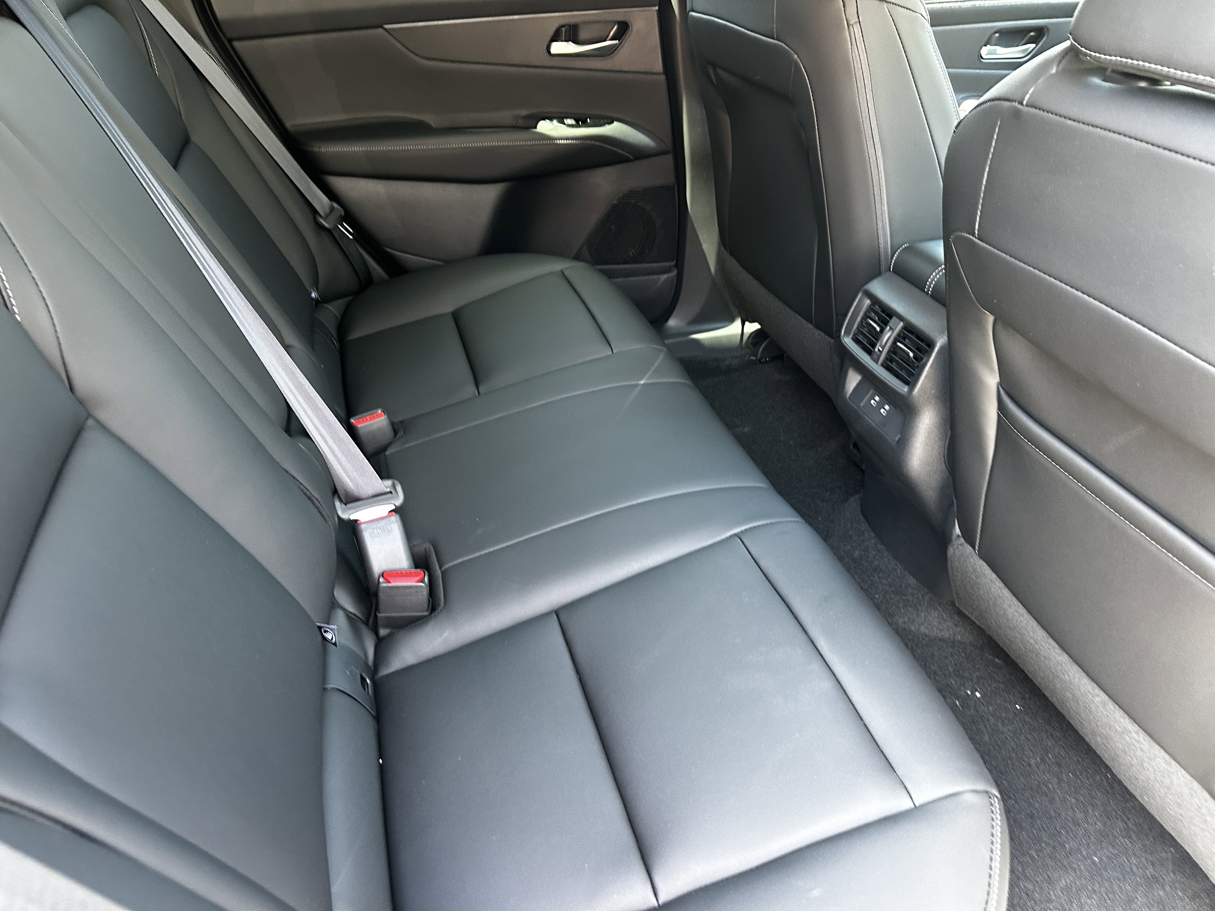 2025 Nissan Murano SV photo 2