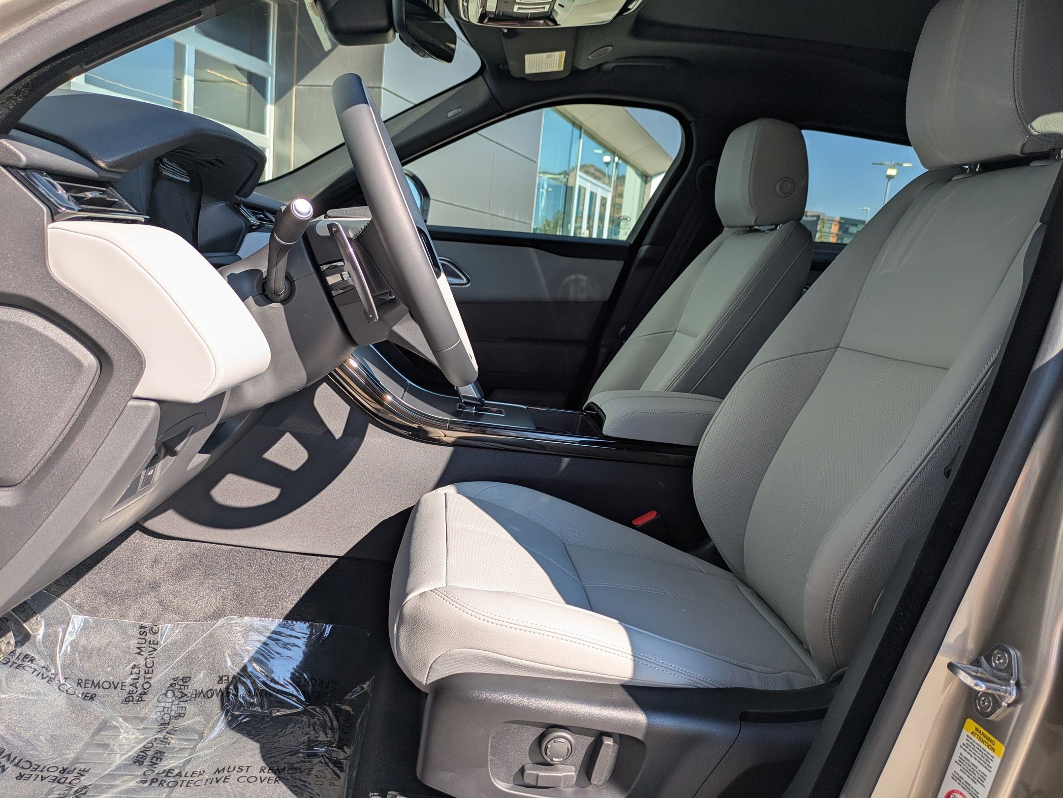 2026 Land Rover Range Rover Velar S photo 13