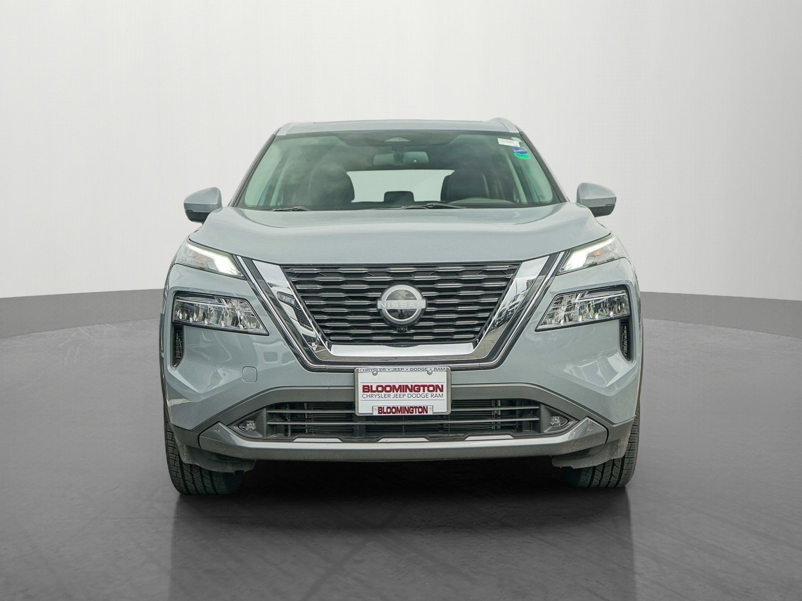 Used 2022 Nissan Rogue SL with VIN 5N1BT3CB5NC697097 for sale in Minneapolis, Minnesota