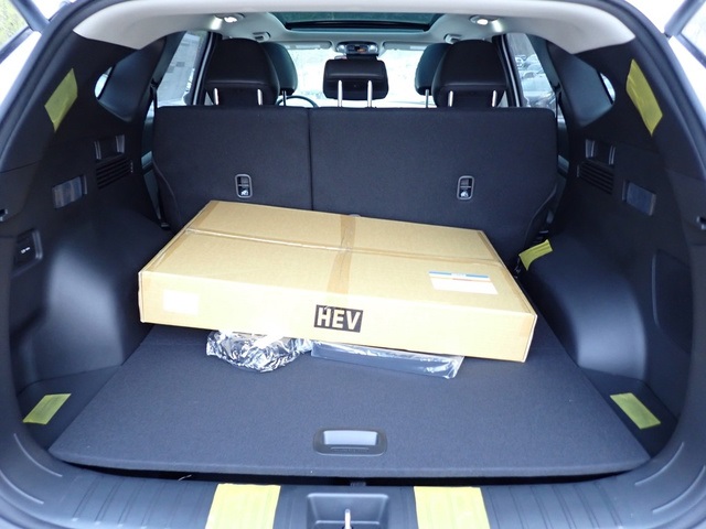 2025 Hyundai Tucson Hybrid Limited photo 4