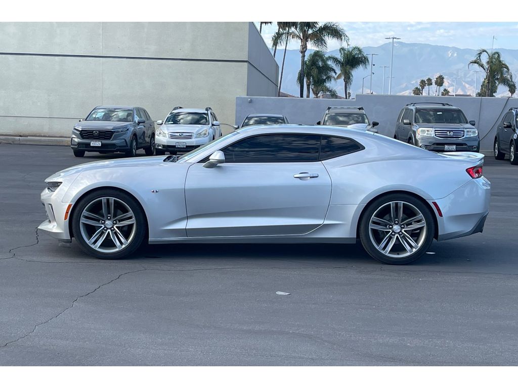 2017 Chevrolet Camaro 1LT photo 2