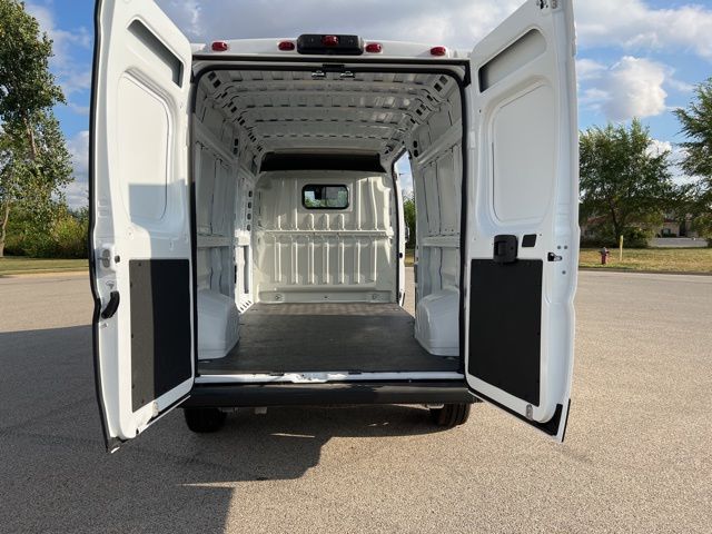 2025 Ram ProMaster 2500 photo 8