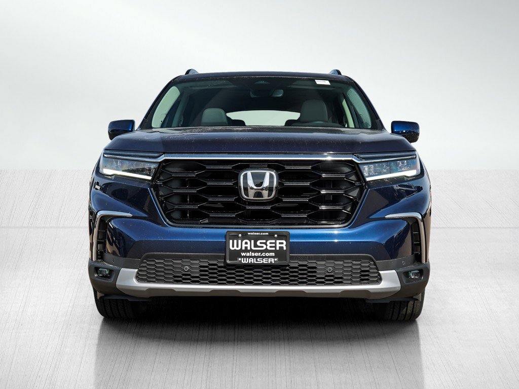 2025 Honda Pilot Touring photo 2
