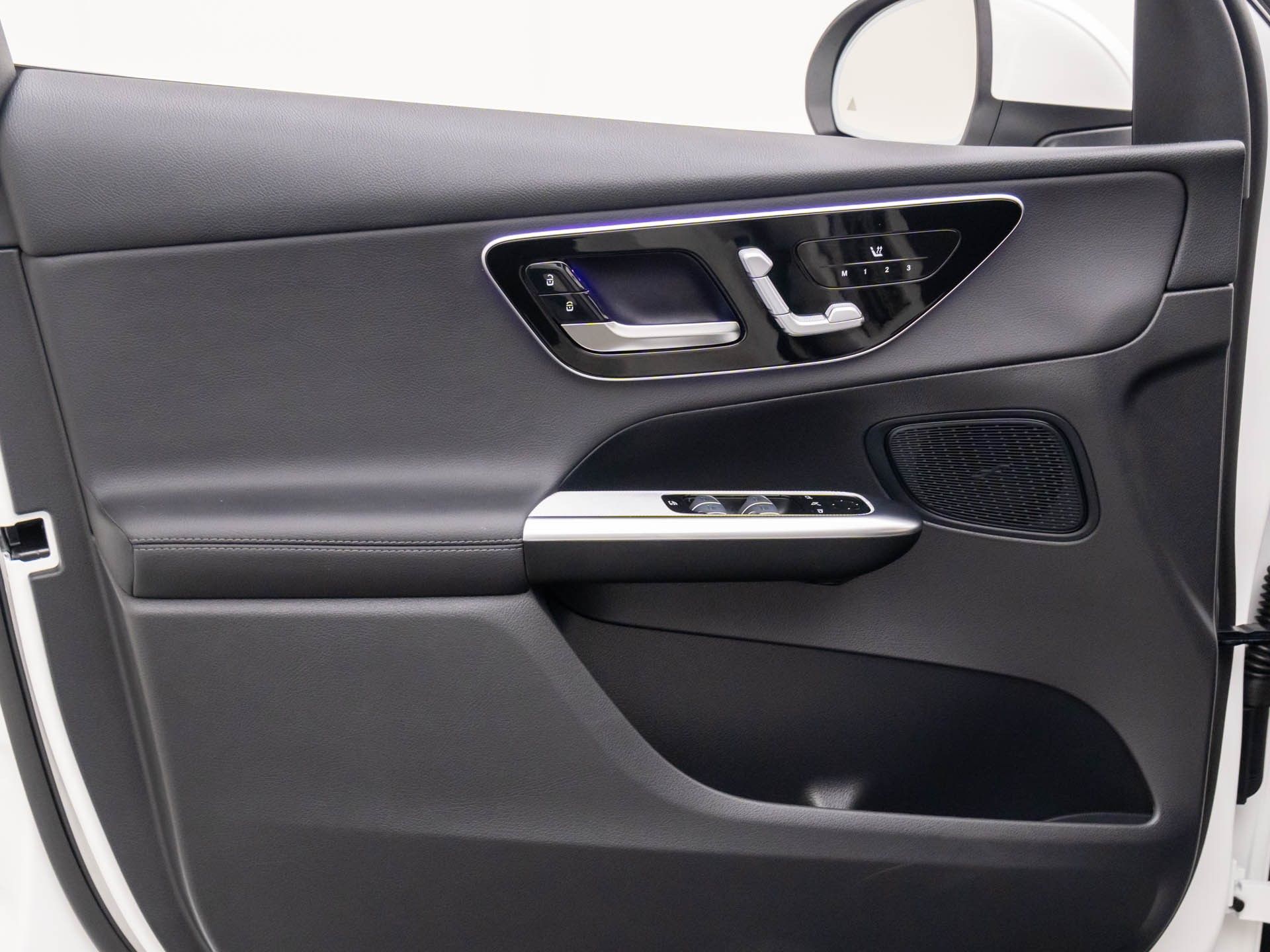 2025 Mercedes Benz GLC 300 4MATIC photo 12