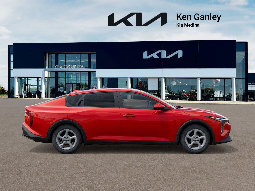 2025 Kia K4 LXS photo 5