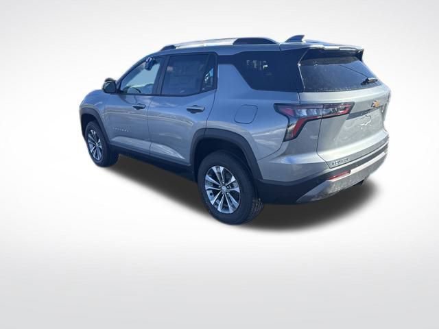 2025 Chevrolet Equinox LT photo 4