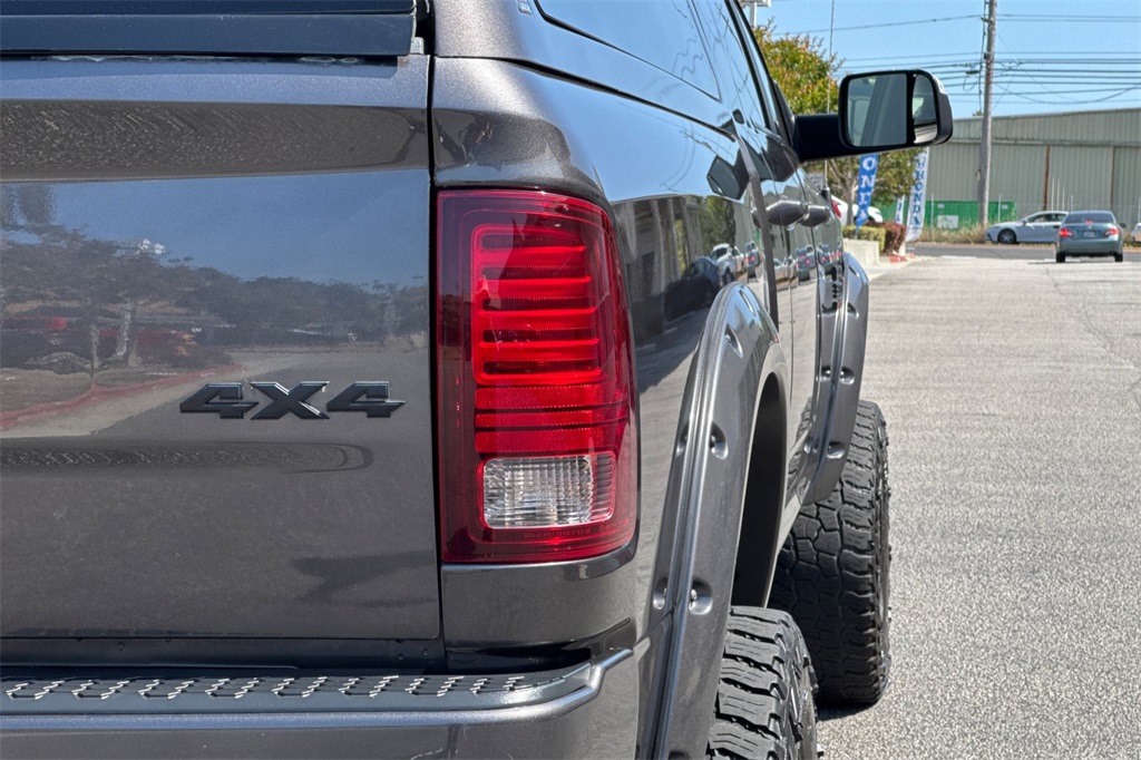 2017 Ram 3500 Laramie photo 25