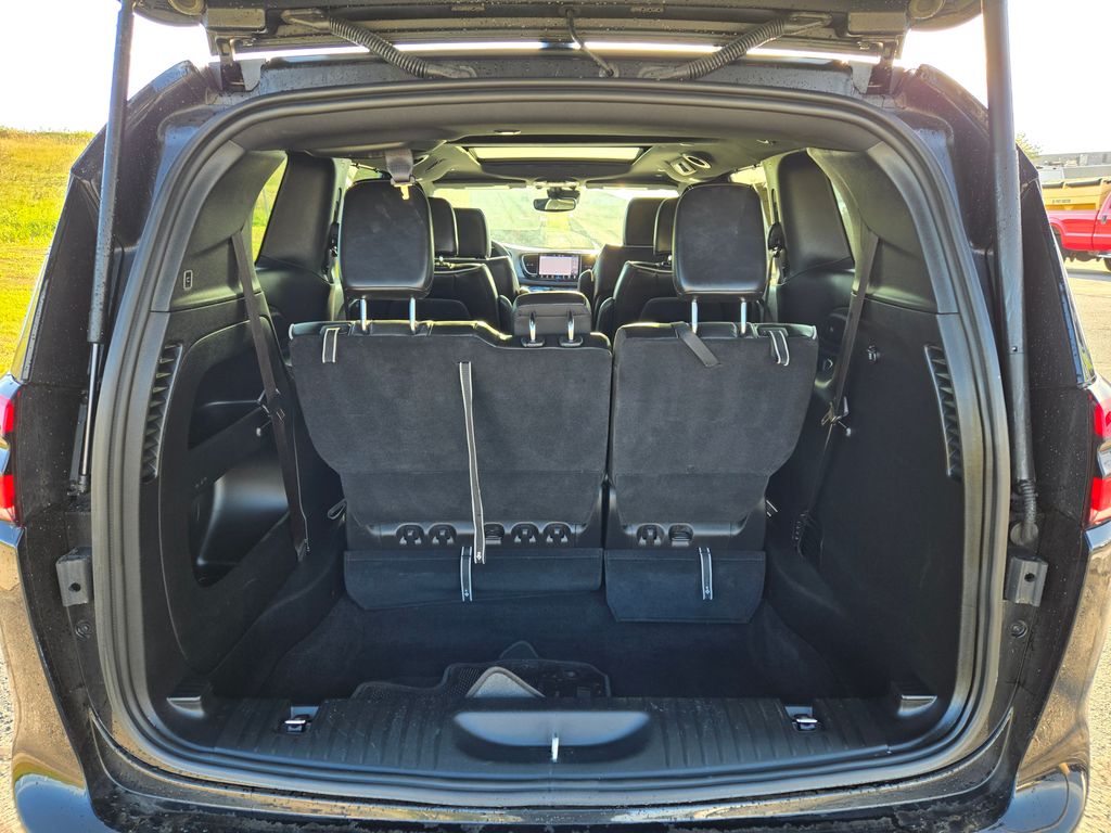 2025 Chrysler Pacifica Limited photo 30