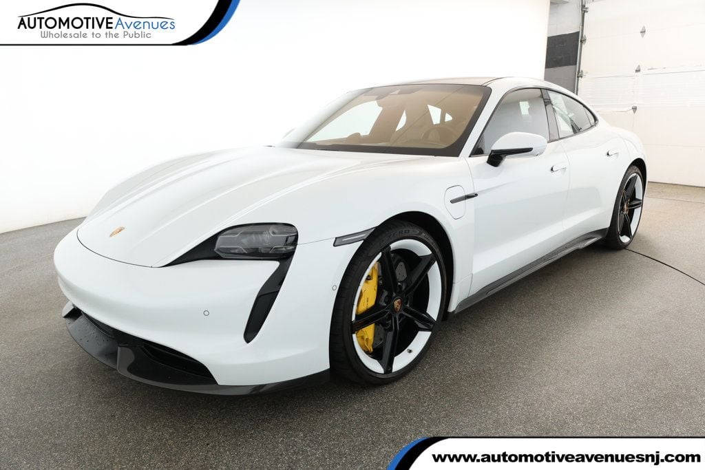 2020 Porsche Taycan Turbo's photo