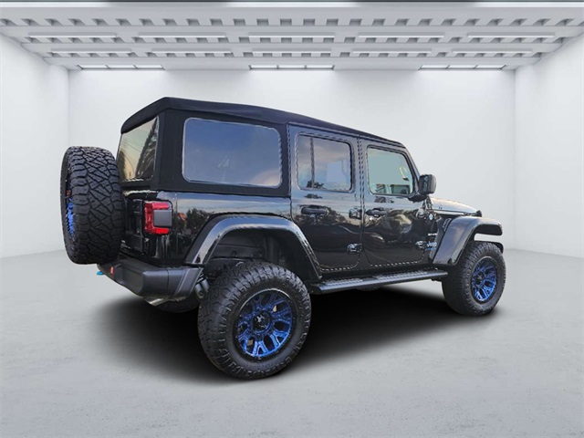 2024 Jeep Wrangler 4xe Sahara photo 3