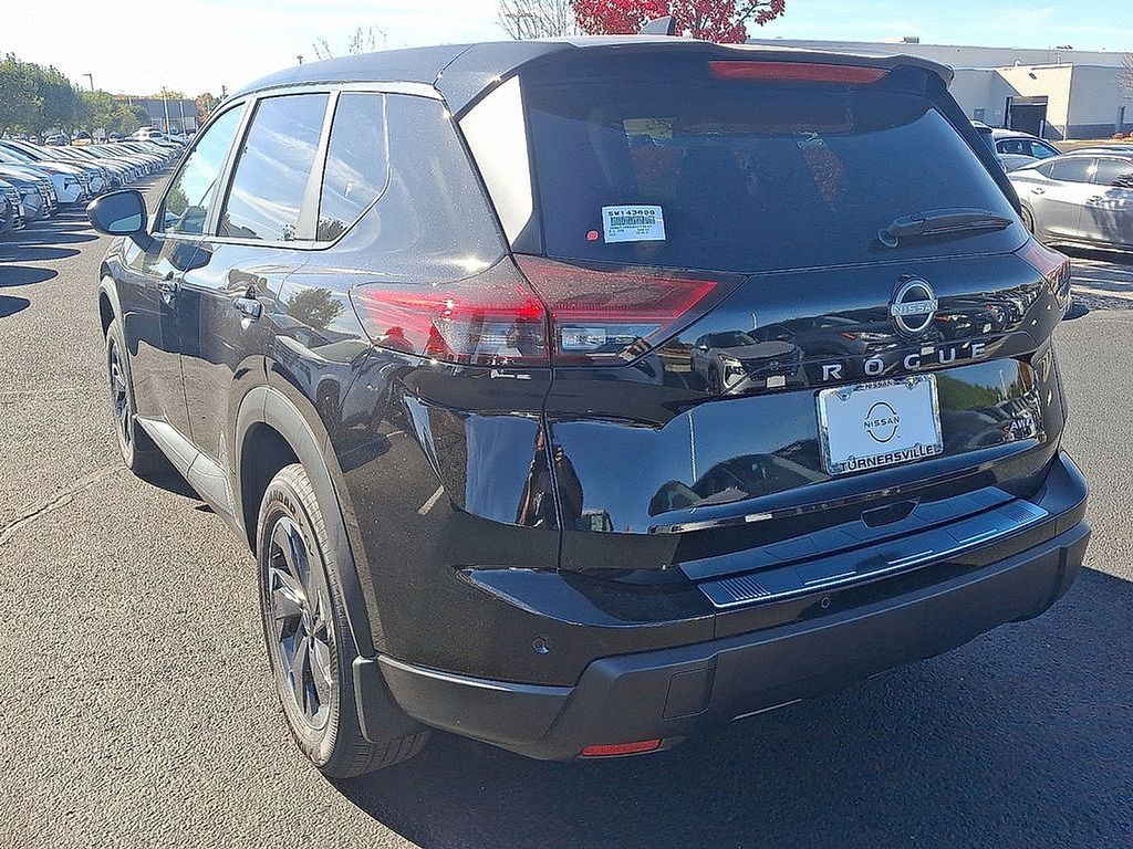 2025 Nissan Rogue SV photo 3