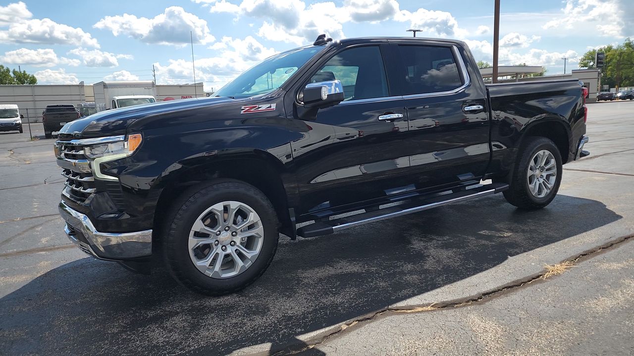 2023 Chevrolet Silverado 1500 LTZ photo 4