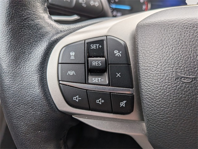 2022 Ford Explorer XLT photo 12