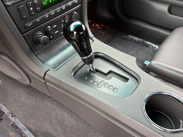 2002 Ford Thunderbird Base photo 18