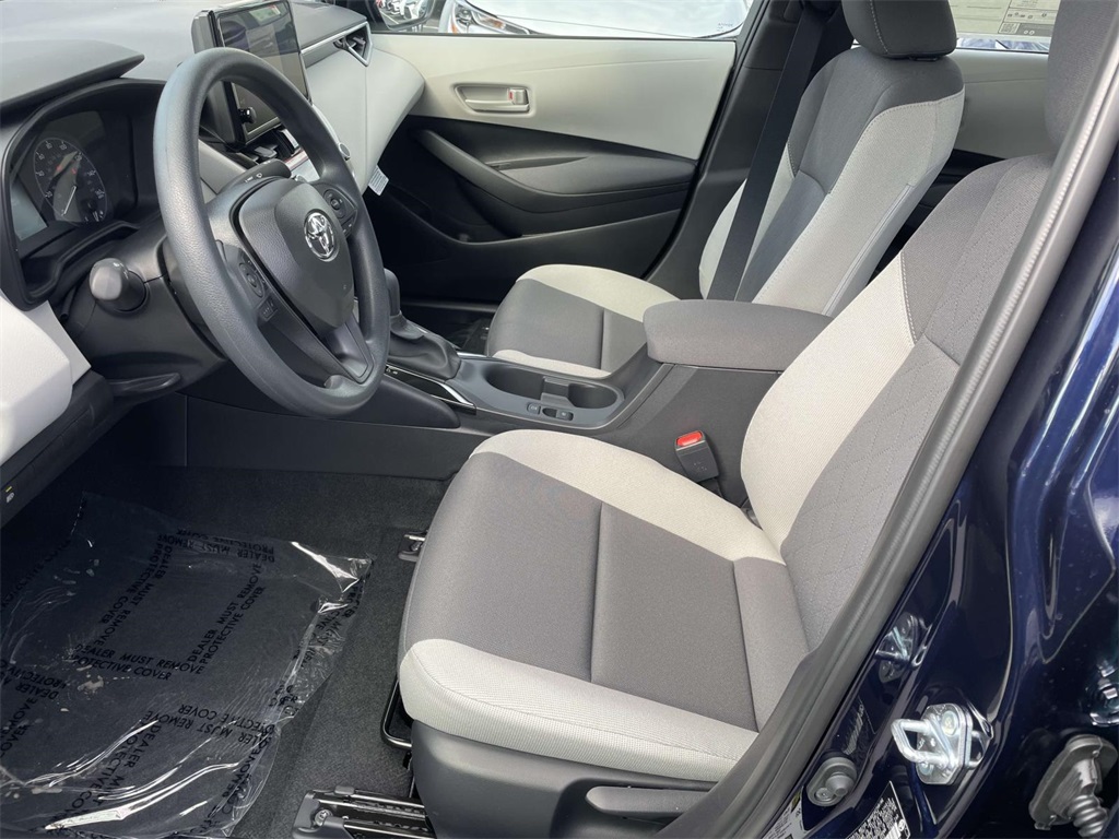 2025 Toyota Corolla LE photo 17