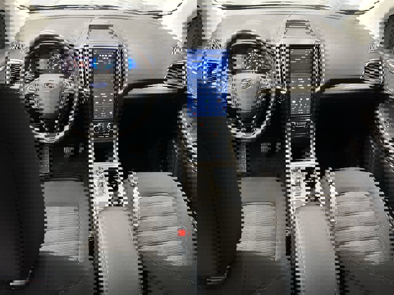 2024 Ford Edge SEL photo 4