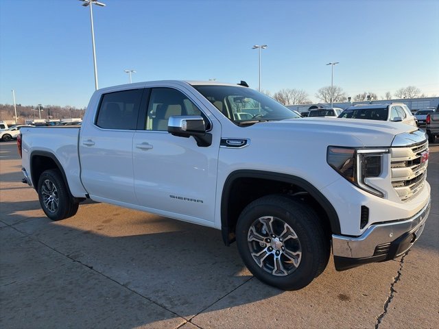 2026 GMC Sierra 1500 SLE's photo