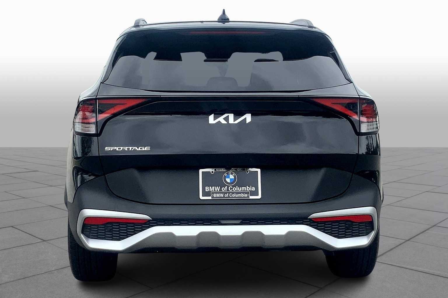 2025 Kia Sportage EX photo 4