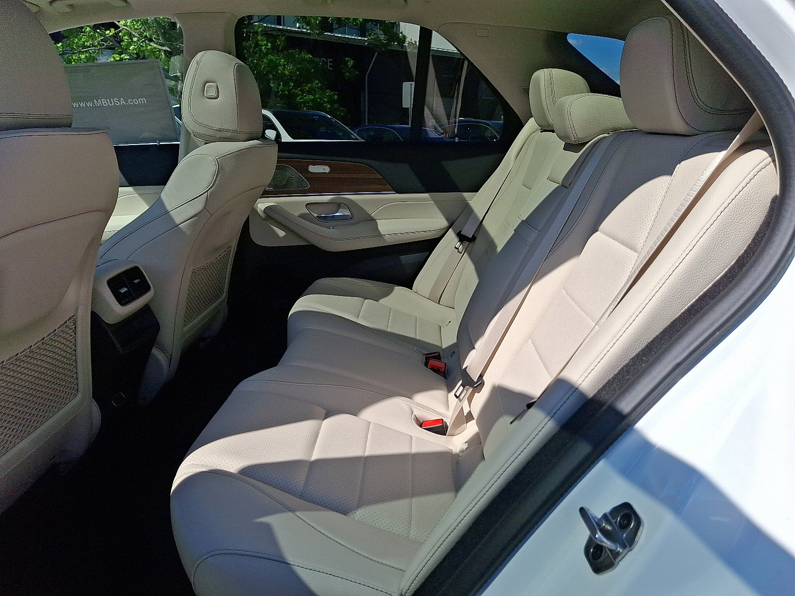 2026 Mercedes Benz GLE 450 4MATIC photo 3