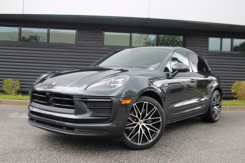 2025 Porsche Macan