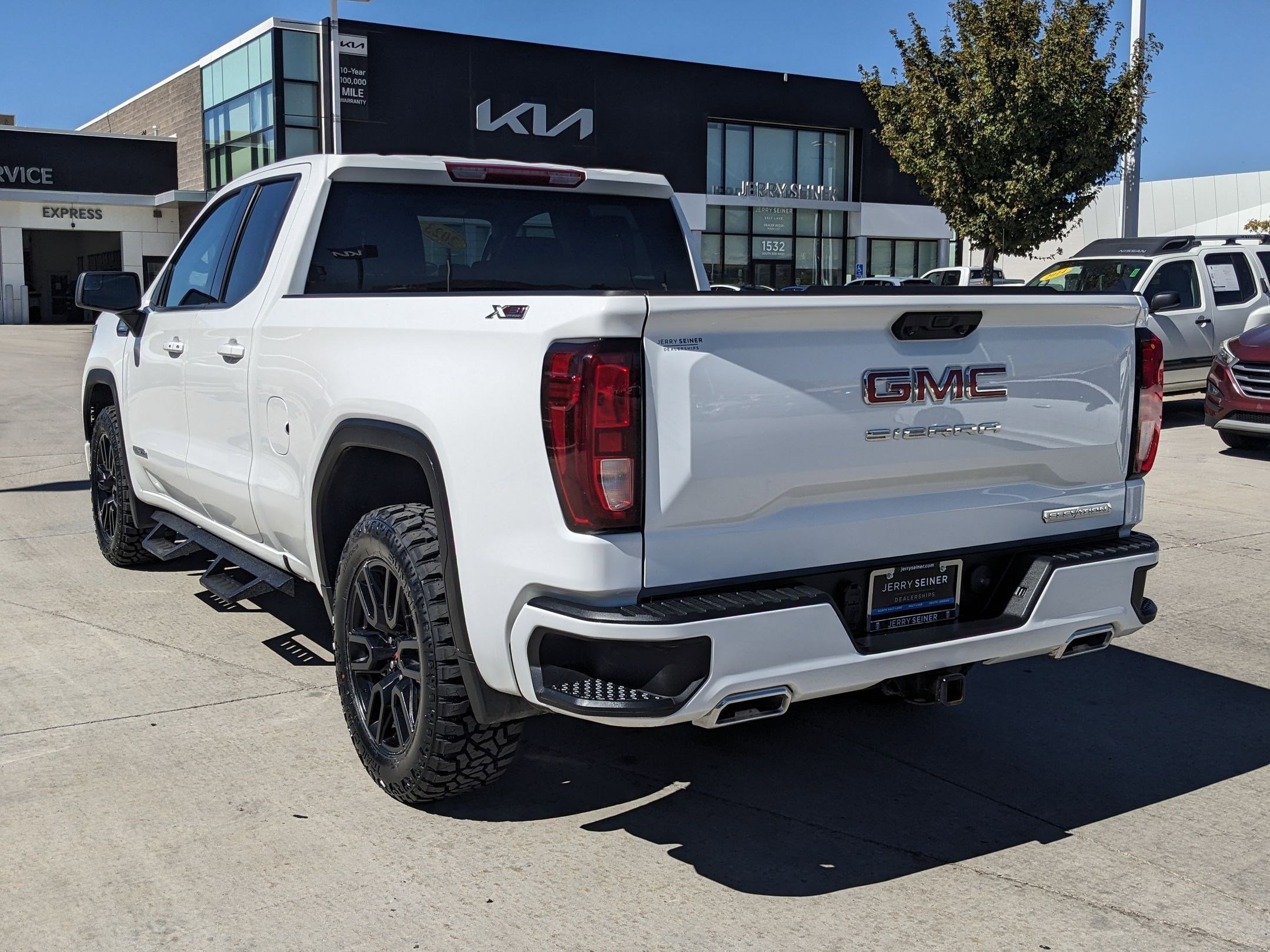 2023 Gmc Sierra 1500 Elevation photo 3