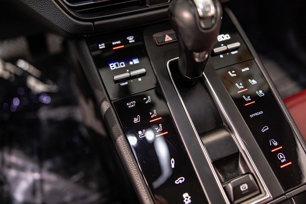 2023 PORSCHE MACAN - Image 29