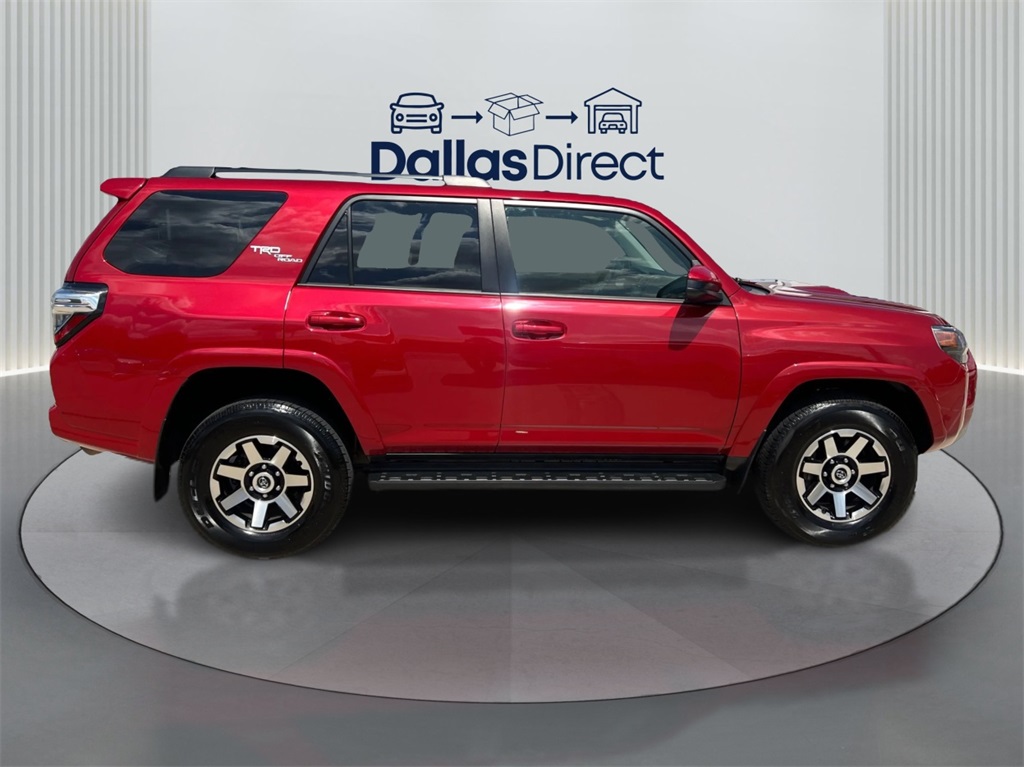 2024 Toyota 4Runner TRD Off-Road photo 3